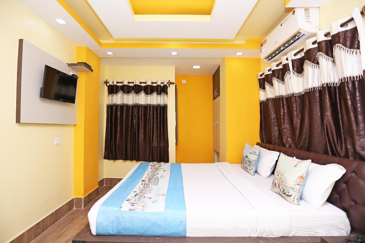 Oyo 9975 Hotel Asmeet Калькутта Экстерьер фото